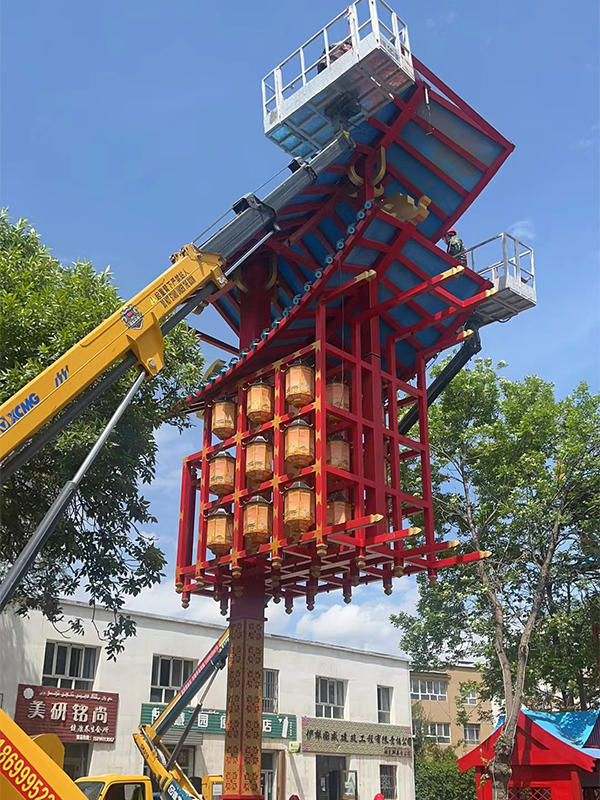 新疆特克斯华疆之夜  铁艺造型